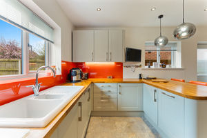 Kitchen/Diner- click for photo gallery